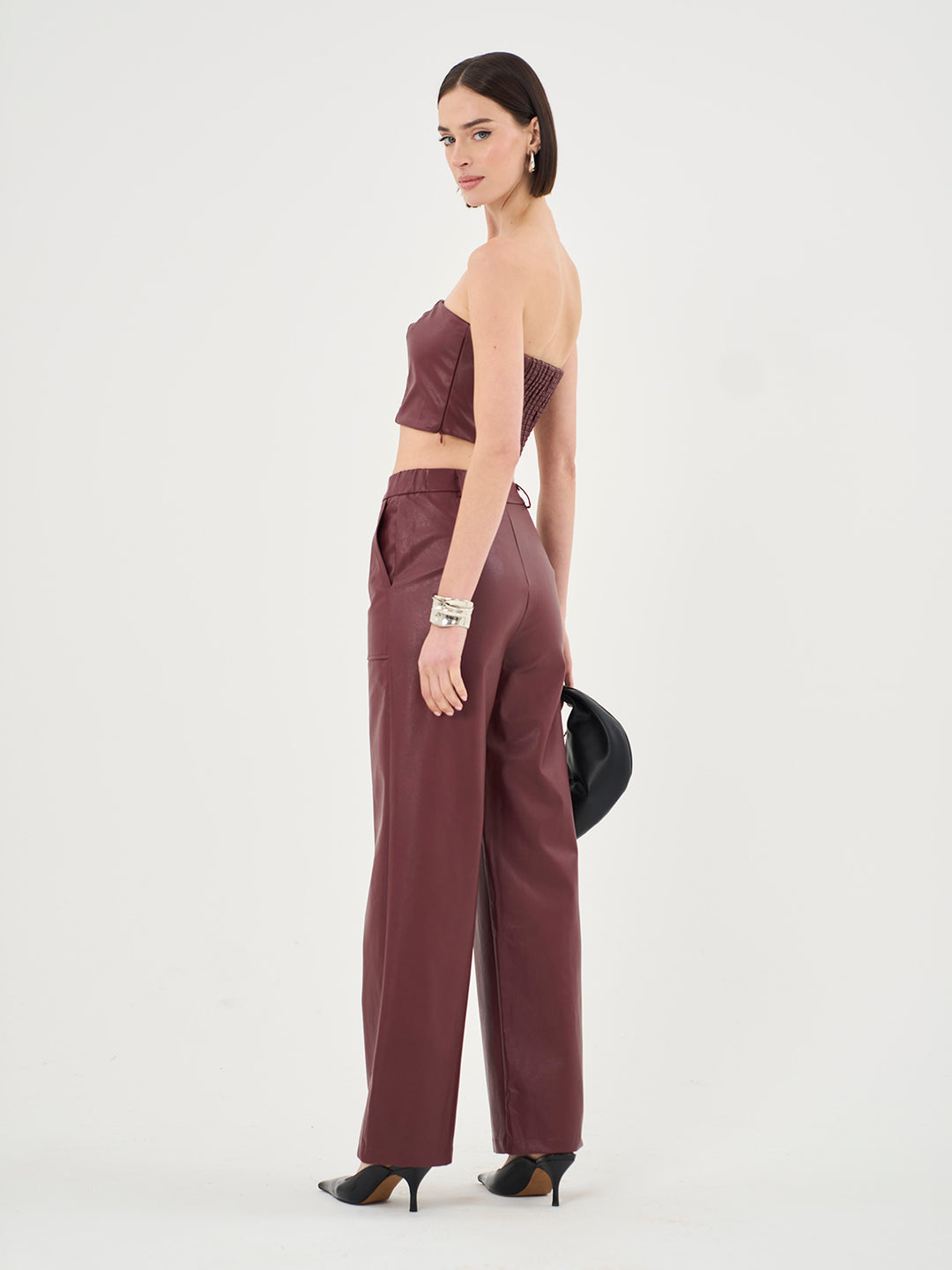 PU highwaisted pants in oxblood - part of a set